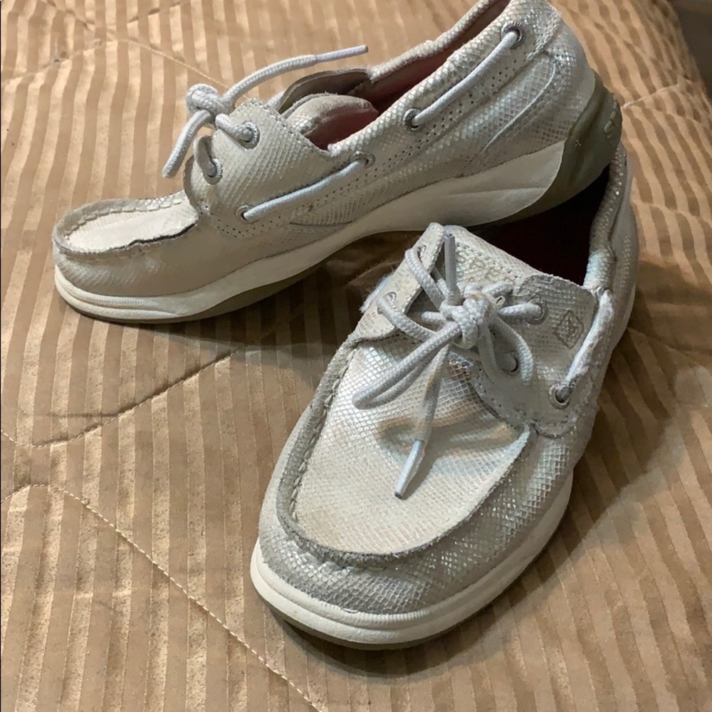 Sperry - Picture 6 of 8